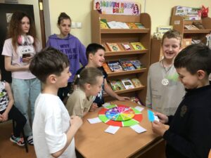 Read more about the article НЕОБЪЯТНЫЙ МИР ЛЬВА КАССИЛЯ